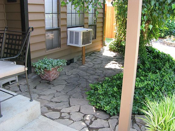 4th image of 1705 NE 152nd Cir