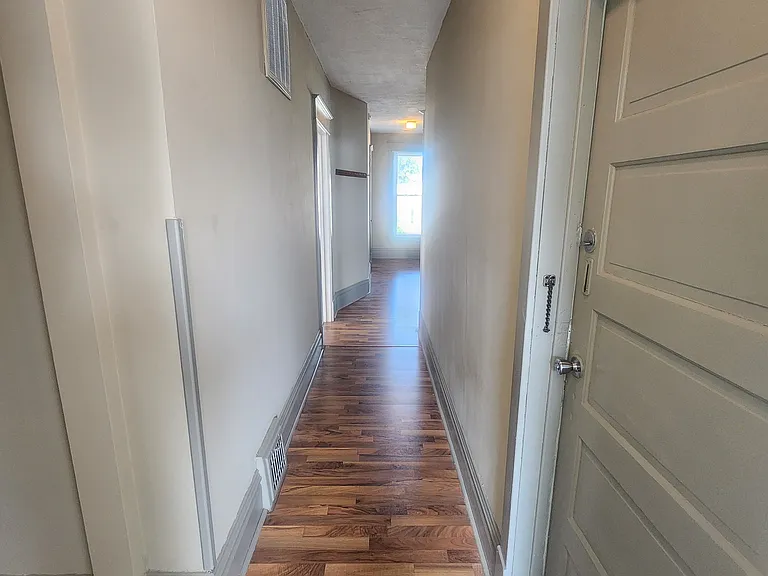 1719 Farnam St #2 — Photo 10