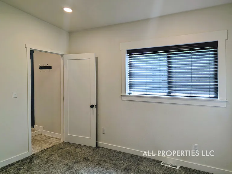 59 Knox Ct — Photo 25