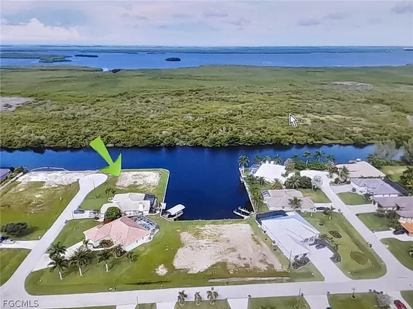 2929 SW 27th St, Cape Coral, FL 33914