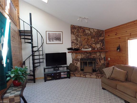 4th image of 850 Skyland Dr