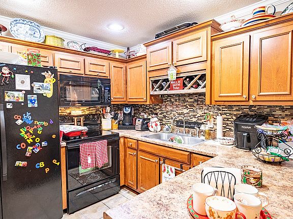 5th image of 146 Hartsfield Dr
