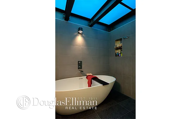 Rented by Douglas Elliman | media 28