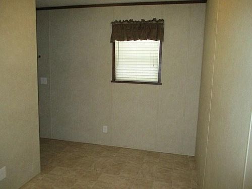 3rd image of 1205 Peach St