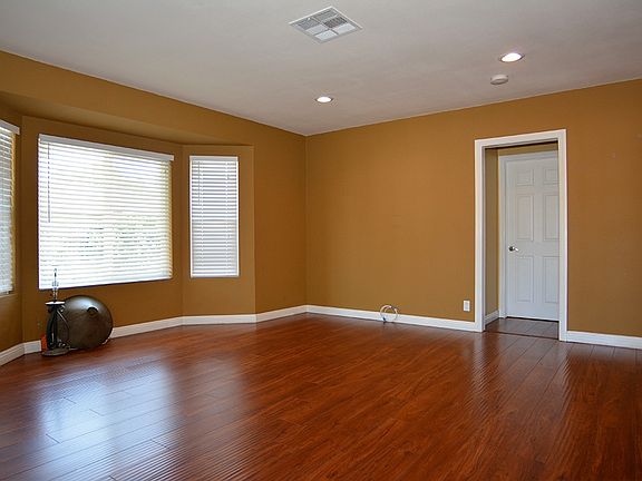 2nd image of 6139 Auckland Ave
