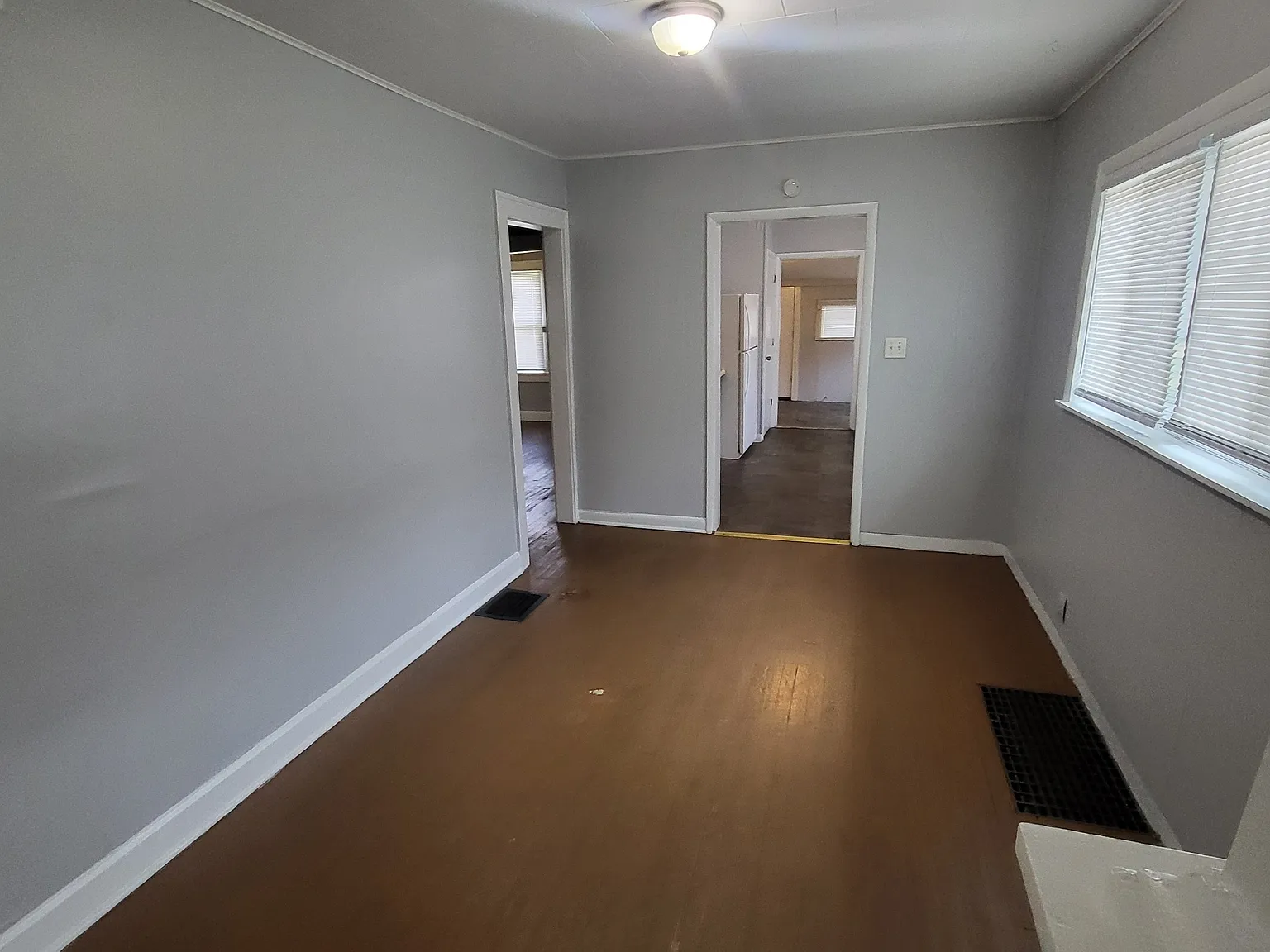 2 bed, 1.0 bath, 912 sqft, $1,150 — Photo 4