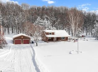 545 Moss Rd, Beulah, MI 49617