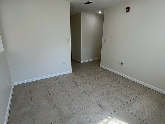 2nd image of 81 Bergen Ave Floor 1