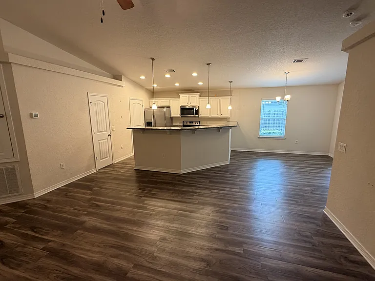 4957 Wabash Pine Ct — Photo 4