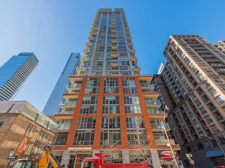 126 Simcoe St #1507 — Photo 4