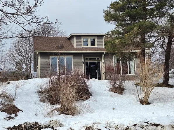 300 Topsail Road, St. John's, NL A1E2B5