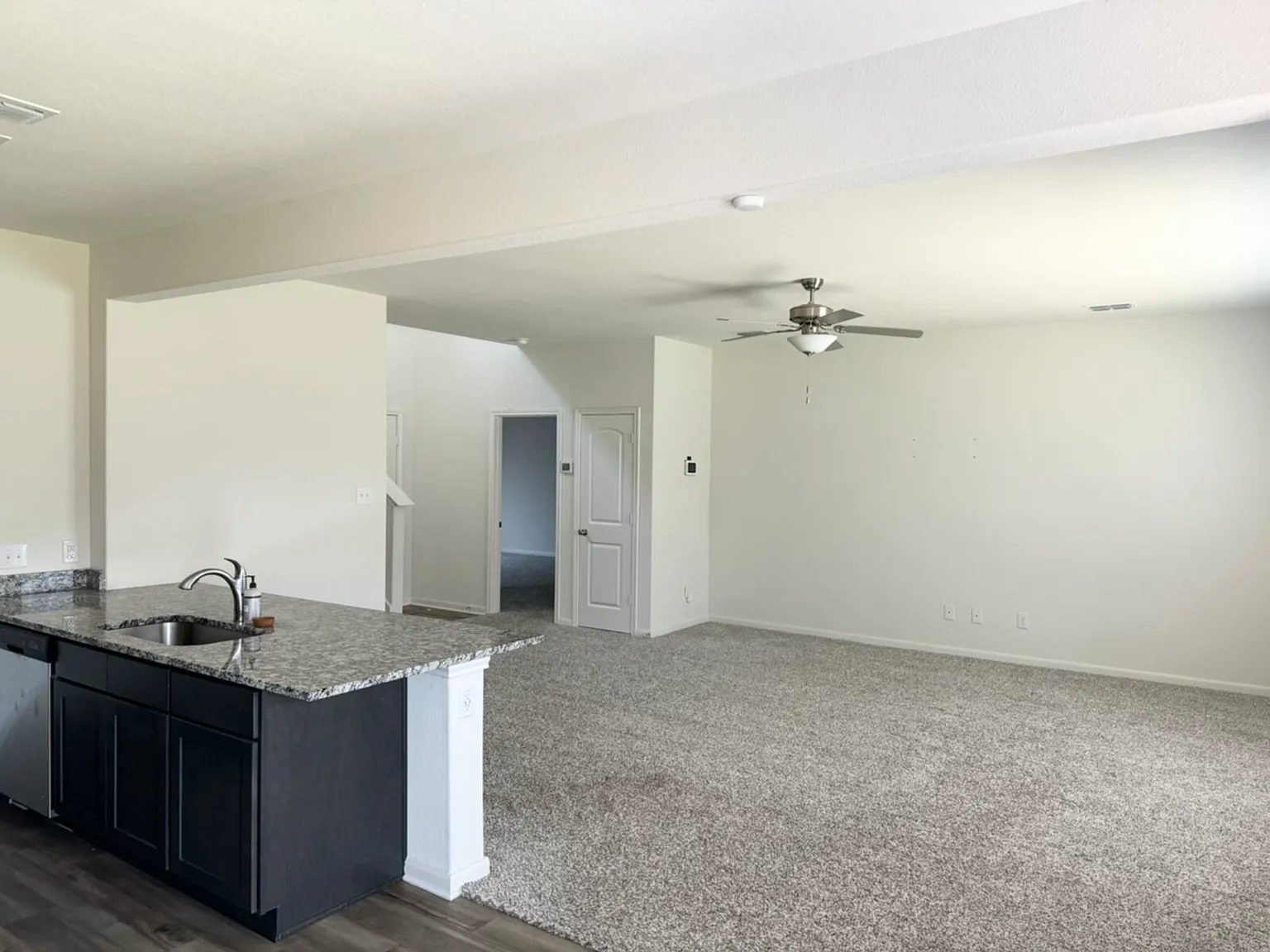 4 Bedroom Home In Seagoville Farms — Photo 3