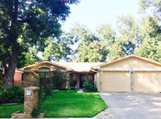 348 San Saba St, Meadowlakes, TX 78654