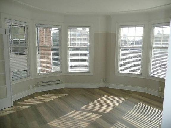 5th image of 1895 Chestnut St #Aa