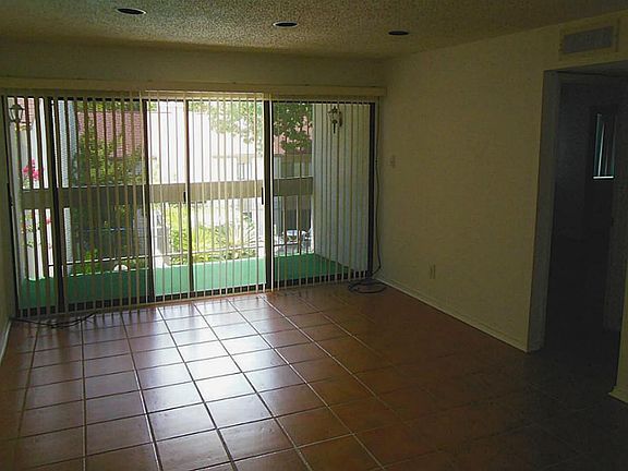 3rd image of 12100 Melville Dr APT 906