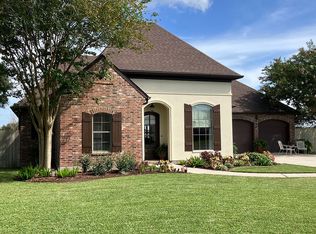 1080 Bear Creek Cir, Breaux Bridge, LA 70517