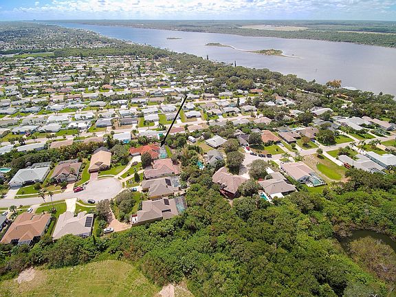 5th image of 30 Spanish Waters Dr