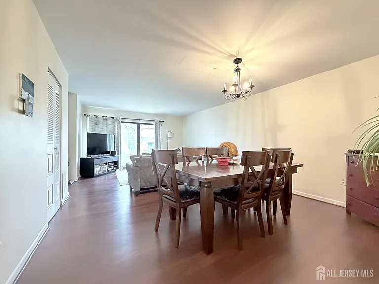 149 Abbot Ct — Photo 3