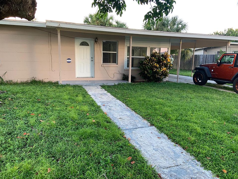 1st image of 3133 Crestwood Dr