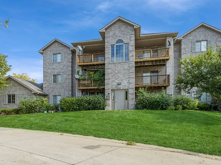 2867 Coral Ct #303 — Photo 23