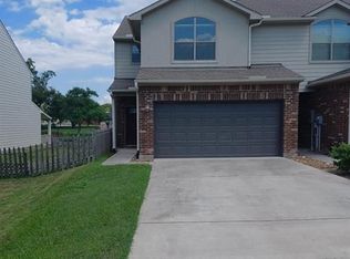 402 Lazy Ln, Montgomery, TX 77356