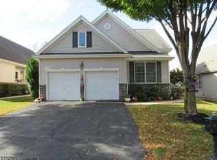 13 Hardenbergh St, Somerset, NJ 08873