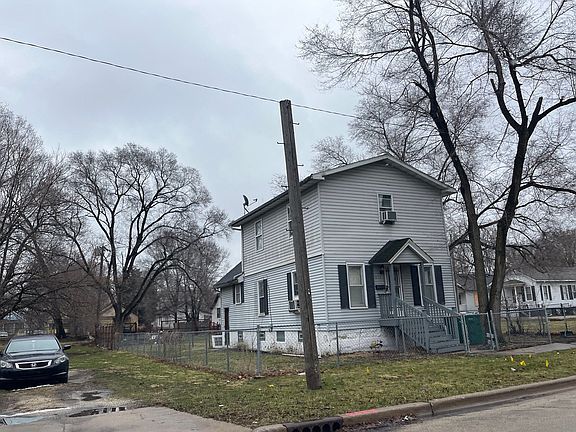 3rd image of 410 S Des Plaines St