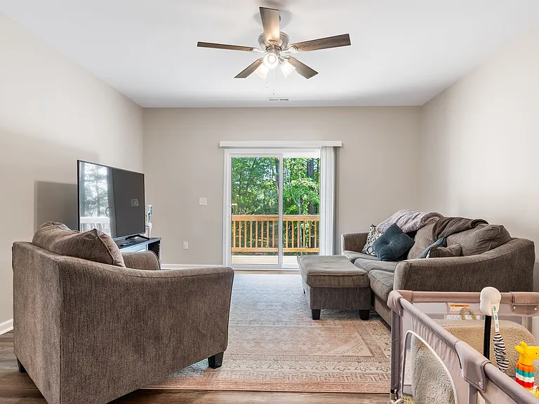 4135 Trevino Dr — Photo 3