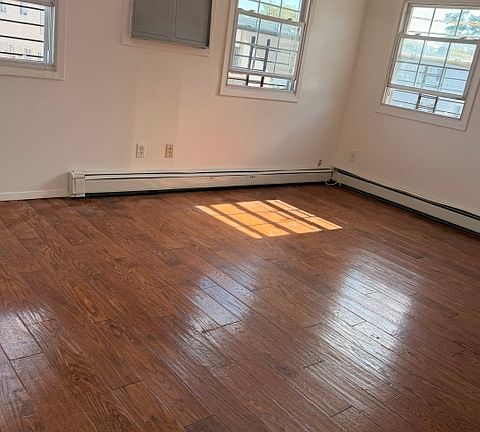 4th image of 14337 257th St #2