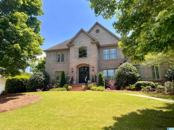 7059 Lake Run Dr, Vestavia, AL 35242