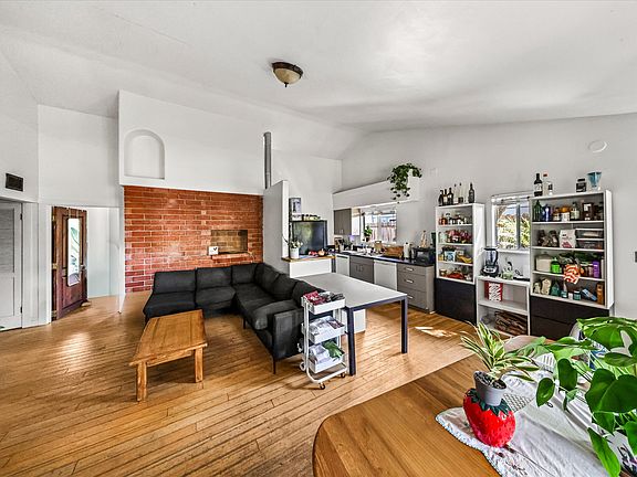 2nd image of 6880 Pasado Rd