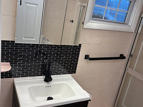 2nd image of 21-23 High St #1