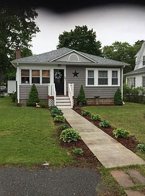 2nd image of 27 Laurel St