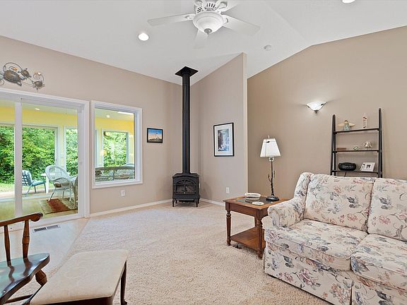 5th image of 5345 Palisades Dr
