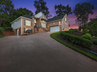 612 Glen Oaks Pl, Johnson City, TN 37615