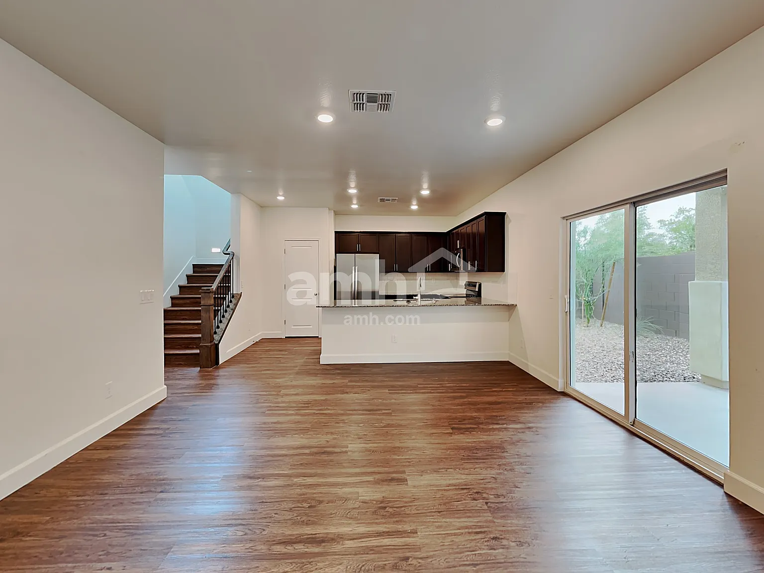 3 bed, 2.5 bath, 1751 sqft, $2,515 — Photo 4