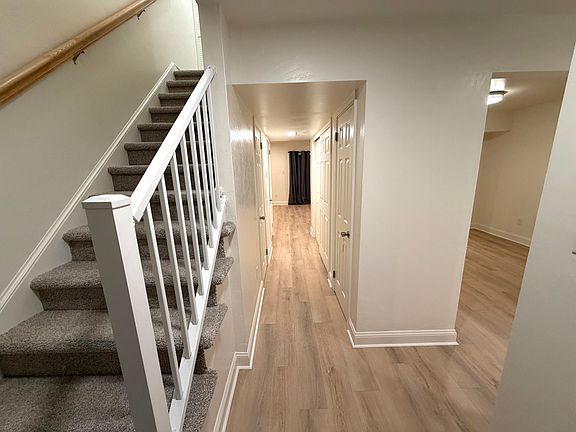 3rd image of 1005 Willow Green Dr