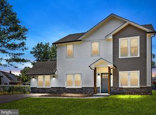 101 Plumbridge Dr, Levittown, PA 19056