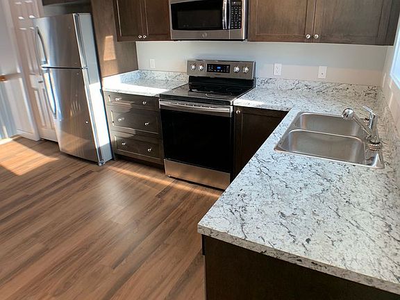 2nd image of 125 Ashgrove Dr