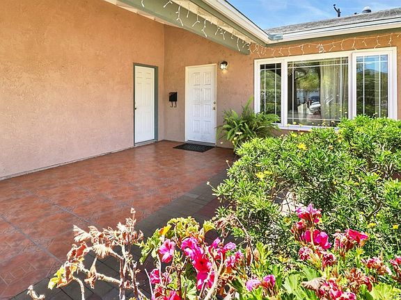 3rd image of 265 Del Valle Dr