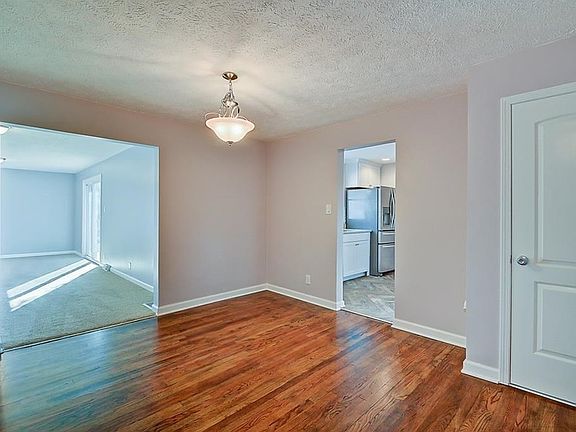 4th image of 1441 Tulip Dr