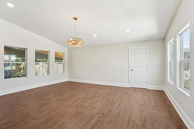 3 bed, 2.0 bath, 1746 sqft, $2,500 — Photo 3