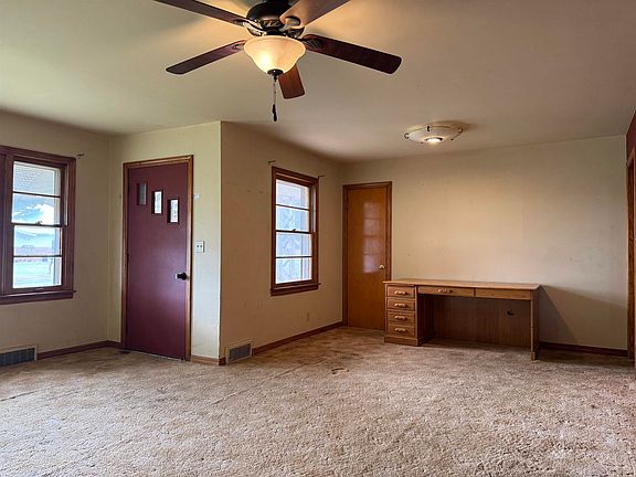 5th image of 610 Clay St