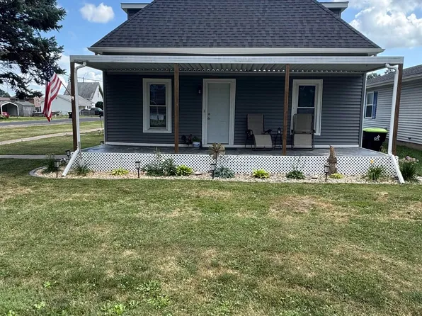 111 E Oakley St, Glasford, IL 61533