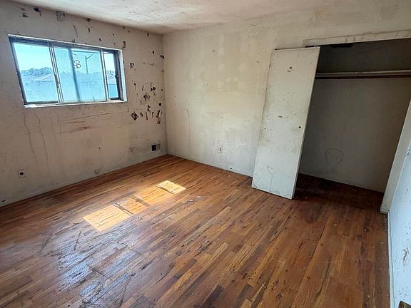 5th image of 112 Birch Rd