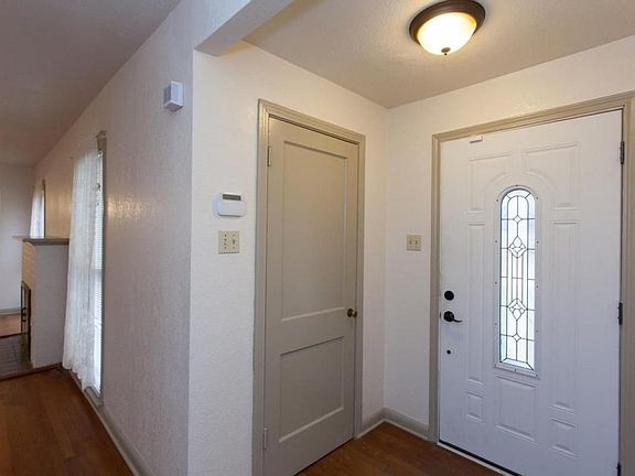 4th image of 2422 W Mulberry Ave