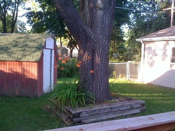 2nd image of 6 Sycamore Ave
