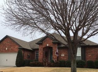 404 Springtree Rd, Lake Dallas, TX 75065