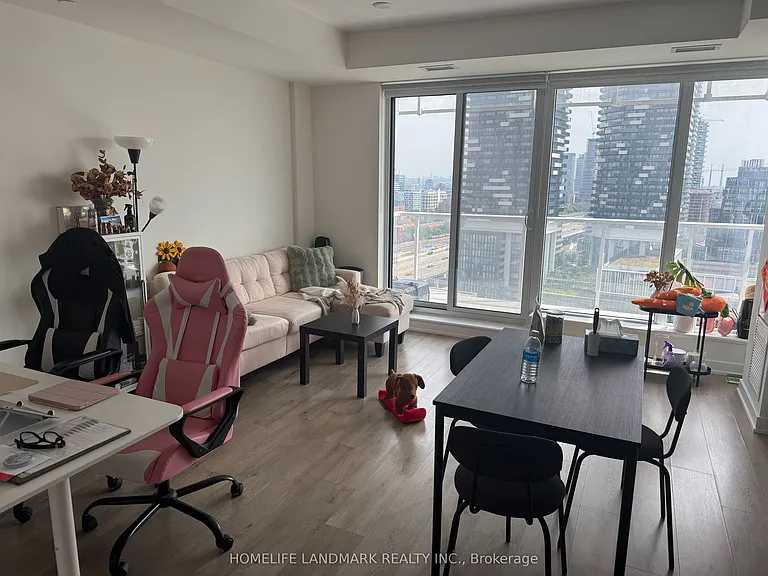 28 Freeland St #1708 — Photo 12