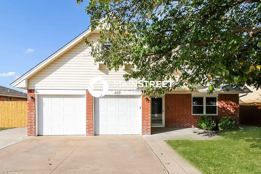 1113 N Patterson Dr